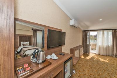 مونتاگنا هارا هتل