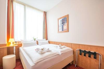 بست وسترن امدیا پاساو