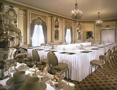 فیرمنت چاتیو لاوریر