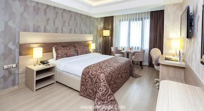 هتل گلدن وی جییمکنت