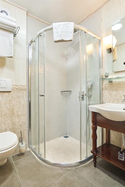 بست وسترن امپایر پالاس