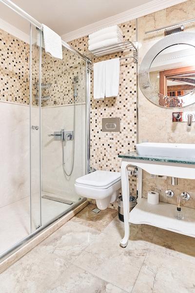 بست وسترن امپایر پالاس