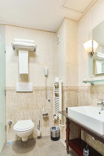 بست وسترن امپایر پالاس