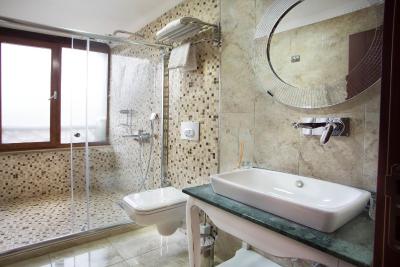 بست وسترن امپایر پالاس