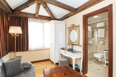 بست وسترن امپایر پالاس