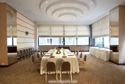 اربوی هتل-سیرکچی گروپ