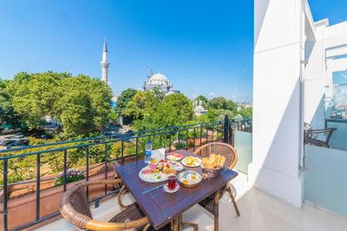 هتل بیاز سارای