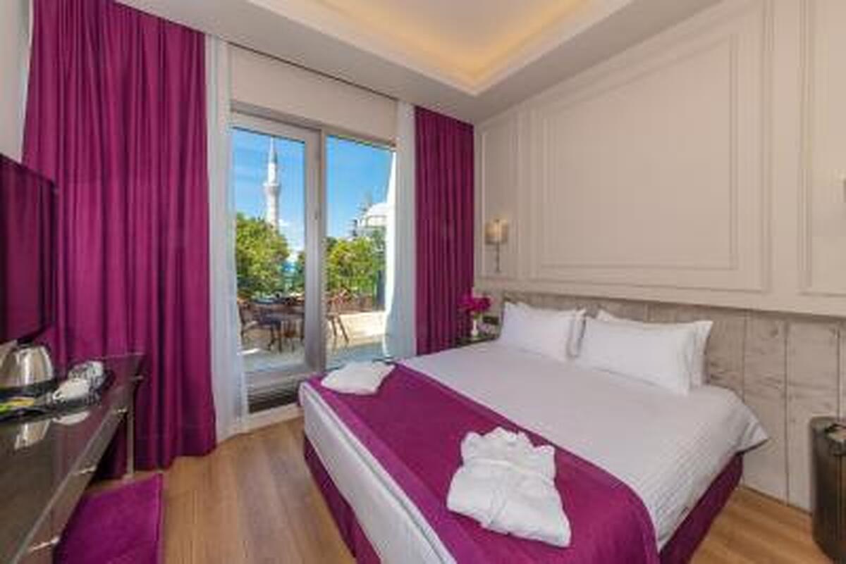 هتل بیاز سارای