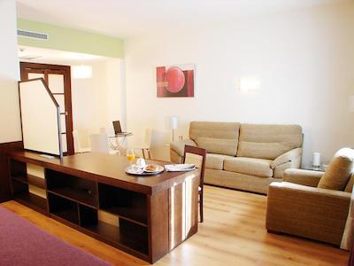 سرکتل لا برنا هتل