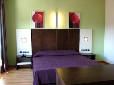 سرکتل لا برنا هتل