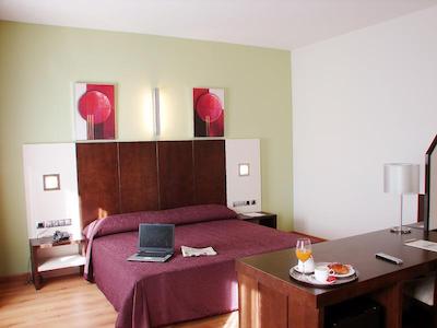 سرکتل لا برنا هتل