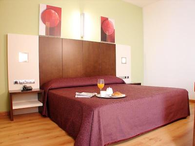 سرکتل لا برنا هتل