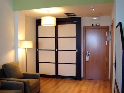 سرکتل لا برنا هتل