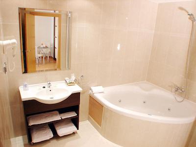 سرکتل لا برنا هتل