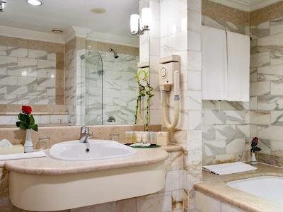 آل هامرا هتل ماناجد بای اکسر