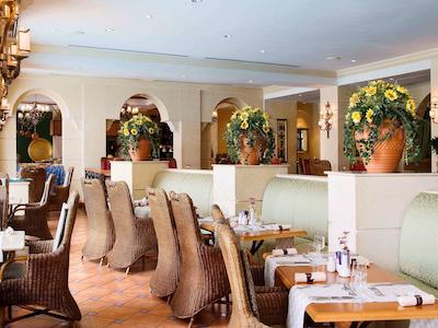 آل هامرا هتل ماناجد بای اکسر