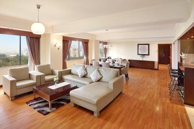 سنتوری پارک هتل