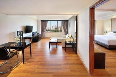 سنتوری پارک هتل