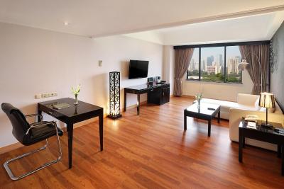 سنتوری پارک هتل