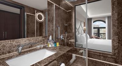 دابل تری بای هیلتون استانبول گایرتپه