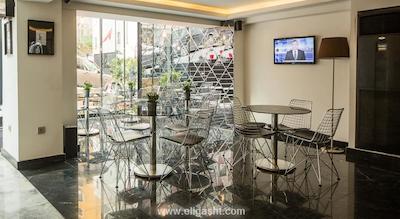 سمسان هتل نیشانتاشی