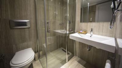 سمسان هتل نیشانتاشی