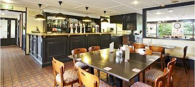 کمپانیل دارتفرد-اسود ایست اُف لندن