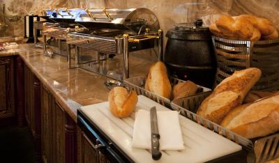 اوتامانز لایف هتل