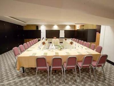 اورکا رویال هتل