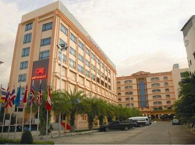 چیانمای راتاناکسین