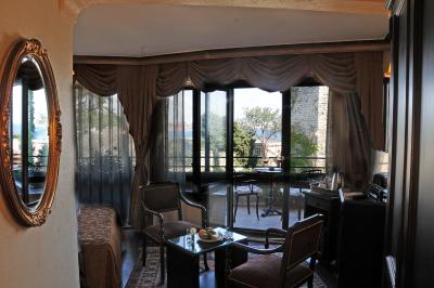 مگارا پالاس-اولد سیتی