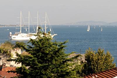 مگارا پالاس-اولد سیتی