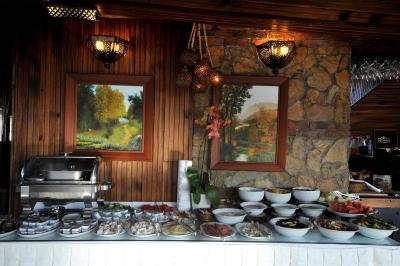 مگارا پالاس-اولد سیتی