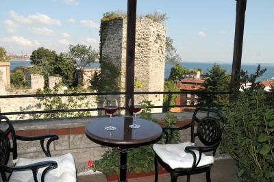 مگارا پالاس-اولد سیتی