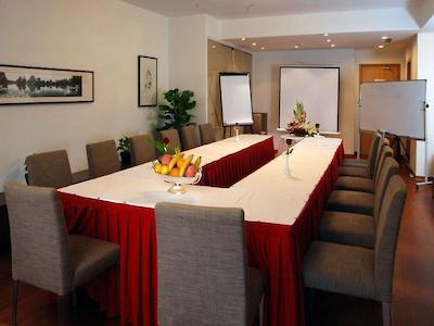 دیلایت پاسیفیک لادل