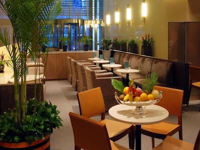 دیلایت پاسیفیک لادل