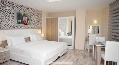 نوسا سوئیتس پرا