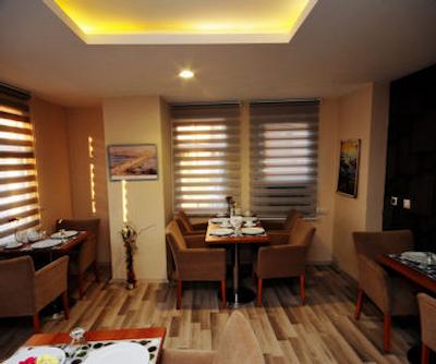 نوسا سوئیتس پرا