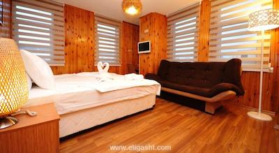 نوسا سوئیتس پرا