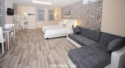 نوسا سوئیتس پرا