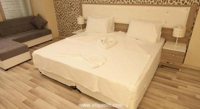 نوسا سوئیتس پرا