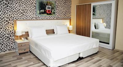 نوسا سوئیتس پرا