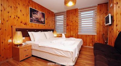 نوسا سوئیتس پرا