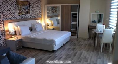 نوسا سوئیتس پرا