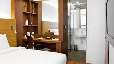 ساچاز اونیو