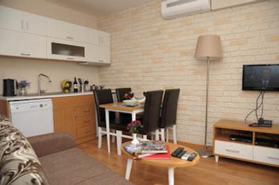 تری اپلز المدگ رزیدنس