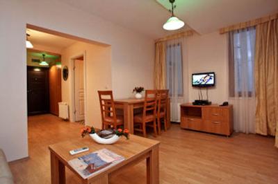 تری اپلز المدگ رزیدنس