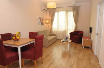 تری اپلز المدگ رزیدنس