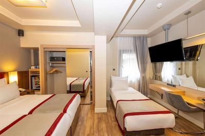 رامادا با ویندهام استانبول پرا تکسیم