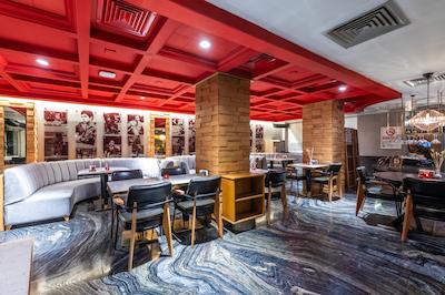 رامادا با ویندهام استانبول پرا تکسیم